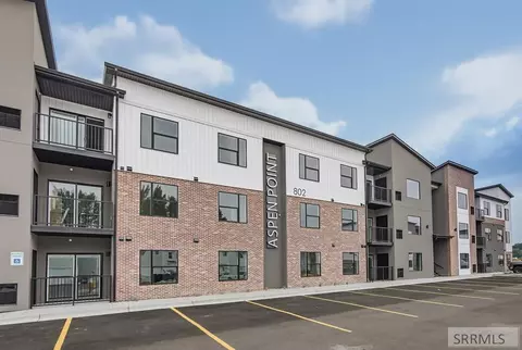 802 E Sunnyside Rd #303, Idaho Falls, ID 83401