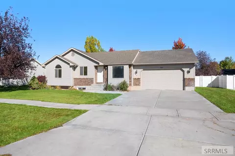 3277 Sweet Briar Dr, Idaho Falls, ID 83401
