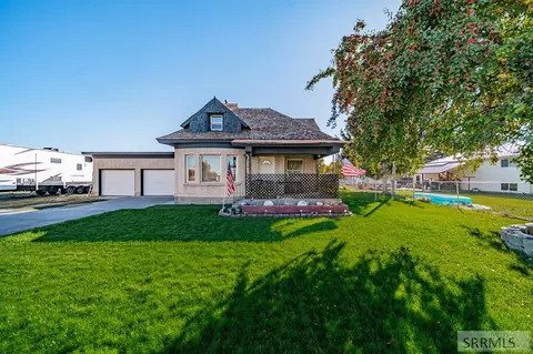 2406 N Ammon Rd, Idaho Falls, ID 83401