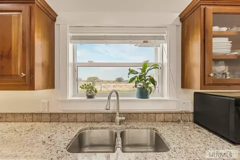 Kitchen - 4389 E 278 N, Rigby, ID 83442 photo 4 of 4