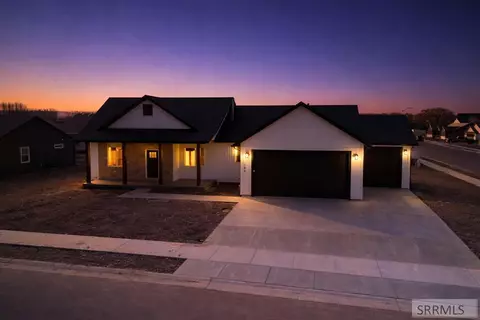 286 Camas St, Sugar City, ID 83448