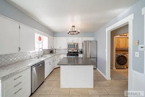 Kitchen - 4665 E Bailey Ln, Ammon, ID 83406 photo 1 of 9