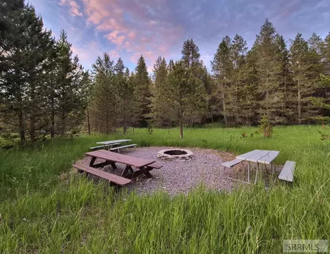 4449 E Grey Owl Dr, Ashton, ID 83420