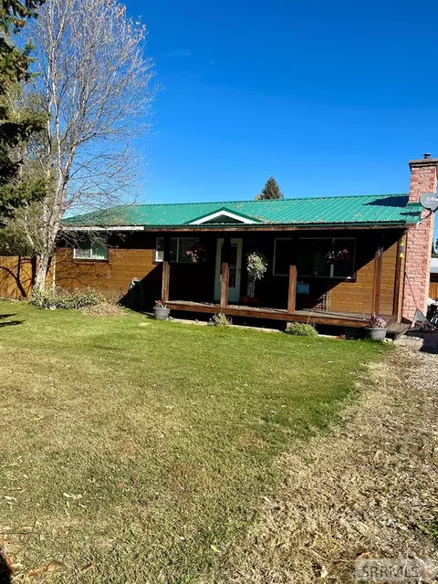 13 W Bannock Rd, Salmon, ID 83467 photo 1