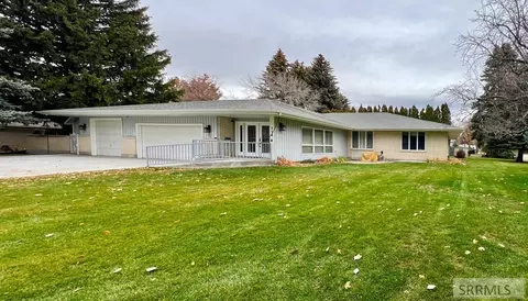 334 Westmoreland Dr, Idaho Falls, ID 83402