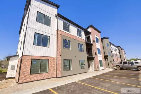 796 E Sunnyside Rd #203, Idaho Falls, ID 83401