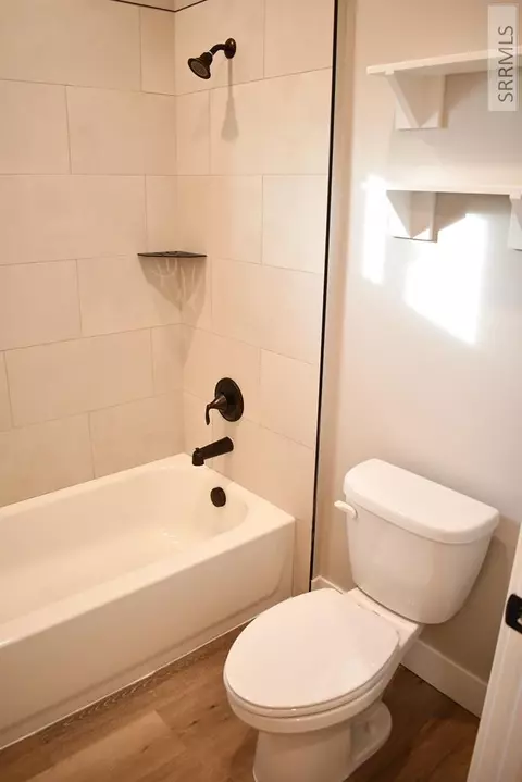 Bath - 1825 E 170 N, Rexburg, ID 83440 photo 2 of 4