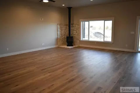 Living - 1825 E 170 N, Rexburg, ID 83440 photo 3 of 4