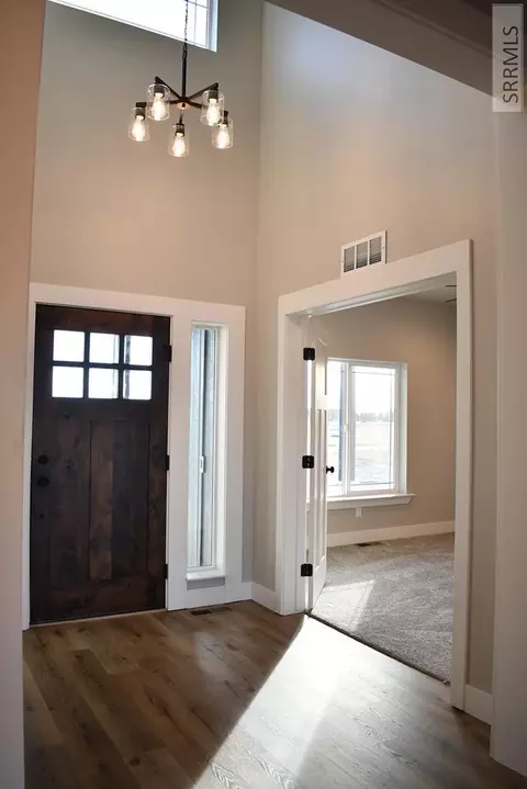 Entry Way - 1825 E 170 N, Rexburg, ID 83440 photo 2 of 4