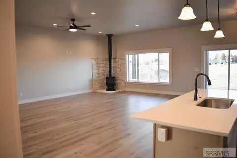 Living - 1825 E 170 N, Rexburg, ID 83440 photo 2 of 4