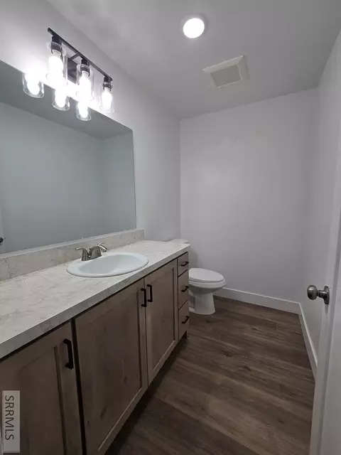 Bath - 2602 Baylor Dr, Ammon, ID 83406 photo 1 of 4