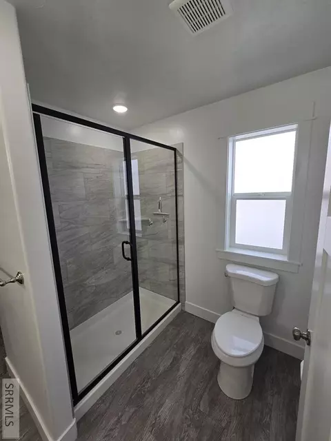 Bath - 2602 Baylor Dr, Ammon, ID 83406 photo 4 of 4