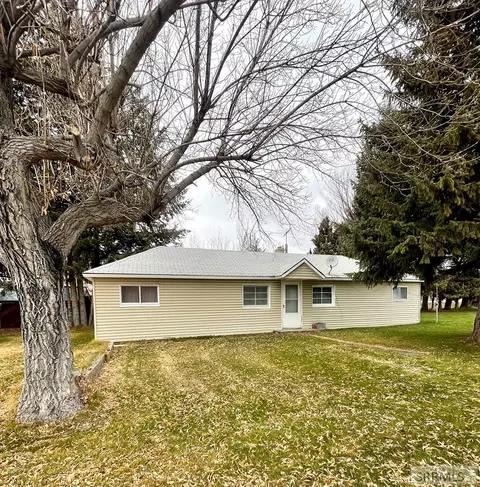 Exterior - 410 E 408 E Custer St, Mackay, ID 83251 photo 5 of 6
