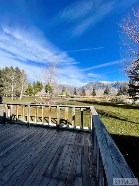 Exterior - 410 E 408 E Custer St, Mackay, ID 83251 photo 6 of 6