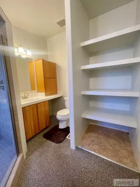 Bath - 410 E 408 E Custer St, Mackay, ID 83251 photo 2 of 4