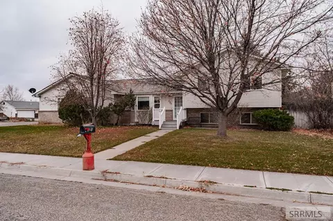 820 S Adam Ln, Idaho Falls, ID 83401