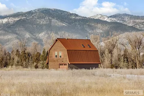863 Snake River Rd, Swan Valley, ID 83449