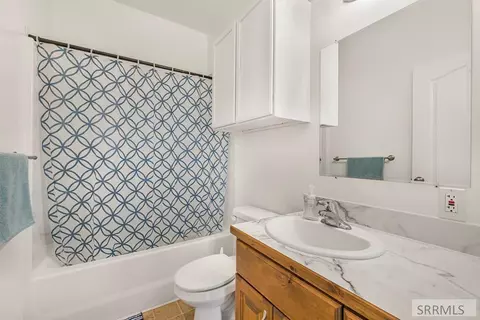 Bath - 3708 E 337 N, Rigby, ID 83442 photo 1 of 4