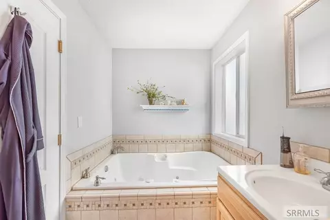 Bath - 4106 E 67 N, Rigby, ID 83442 photo 2 of 5