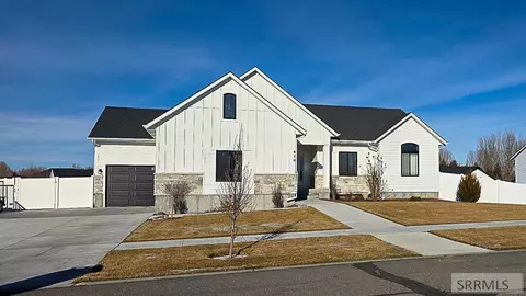 970 Pine Brook Ln, Rexburg, ID 83440
