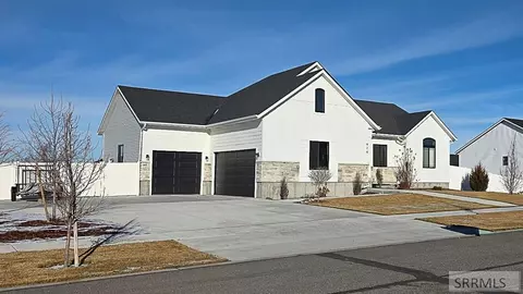 Exterior - 970 Pine Brook Ln, Rexburg, ID 83440 photo 2 of 6