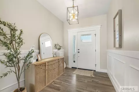 Entry Way - 970 Pine Brook Ln, Rexburg, ID 83440 photo 1 of 5
