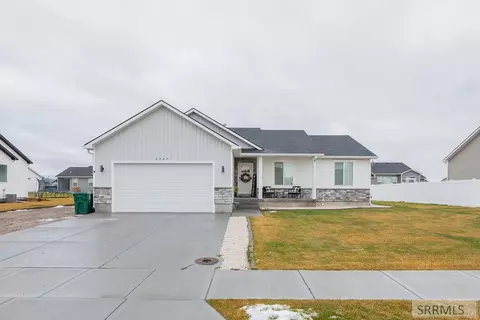 4209 N Catalina Ave, Idaho Falls, ID 83401