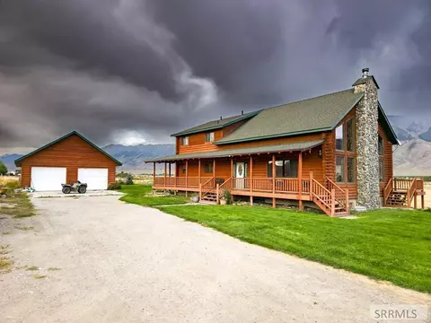 Exterior - 3258 N 3350 W, Moore, ID 83255 photo 4 of 5