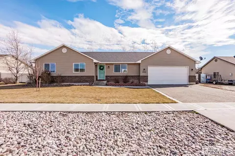 2920 N Sunlight Dr, Idaho Falls, ID 83401