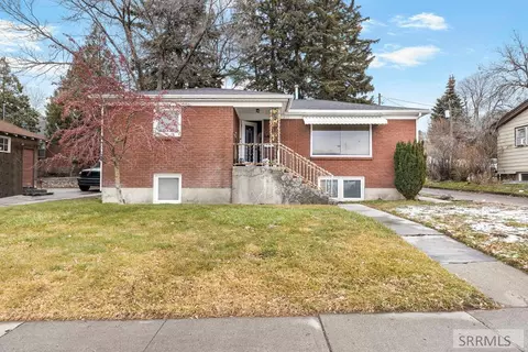 213 S 1st E, Rexburg, ID 83440 photo 1