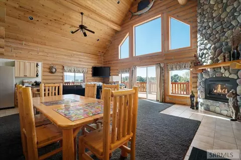 Dining - 11021108 Pineview Ln, Driggs, ID 83422 photo 3 of 4