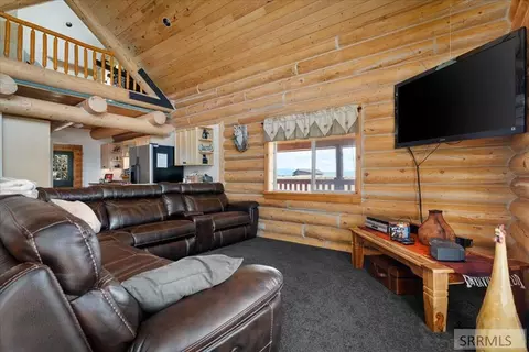 Living - 11021108 Pineview Ln, Driggs, ID 83422 photo 1 of 6
