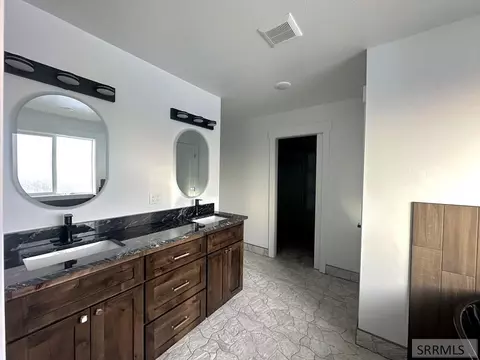Bath - 4038 E 545 N, Rigby, ID 83442 photo 1 of 7
