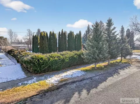 Exterior - 1002 E St, Rupert, ID 83350 photo 9 of 9
