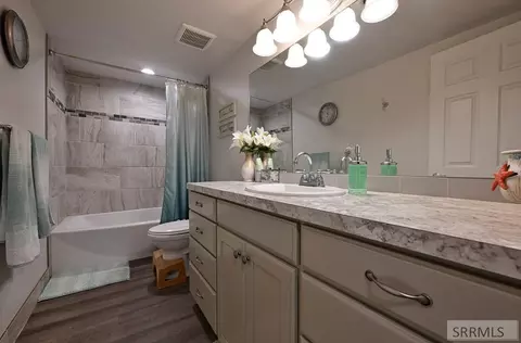 Bath - 4263 W 6800 S, Rexburg, ID 83440 photo 3 of 3