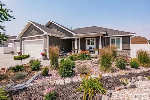 1557 N Quinn Creek Rd, Idaho Falls, ID 83401
