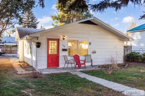 730 10th St, Idaho Falls, ID 83404