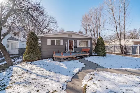 160 Curtis Ave, Blackfoot, ID 83221