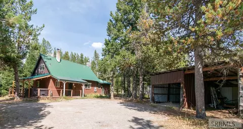 3808 Moccasin Rd, Island Park, ID 83429