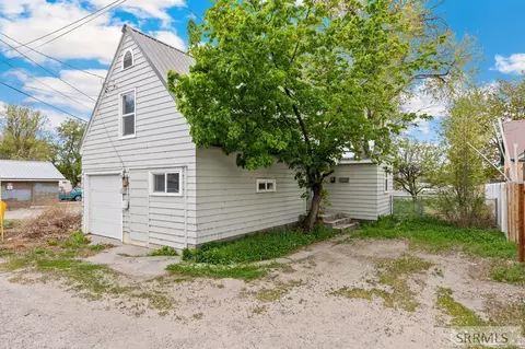 484 G St, Idaho Falls, ID 83402