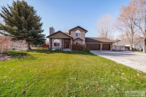 2678 Galway Cir, Idaho Falls, ID 83404