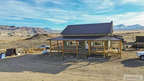 699 Stephens Rd, Challis, ID 83226