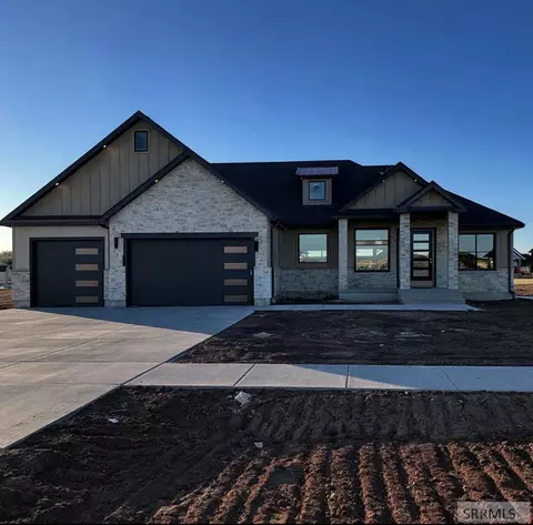 4643 Sunset Dr, Iona, ID 83427 photo 1