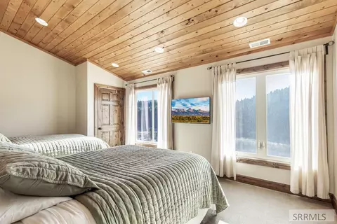 Bedroom - 1547 Cherry Butte Rd, Ashton, ID 83420 photo 3 of 12
