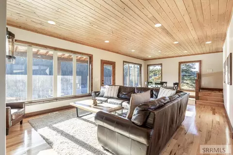 Living - 1547 Cherry Butte Rd, Ashton, ID 83420 photo 4 of 6