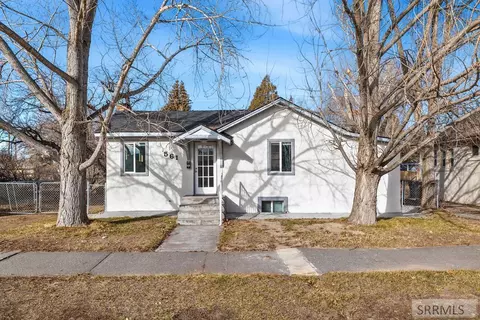 561 Gladstone St, Idaho Falls, ID 83401