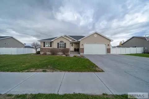 5559 Treyden Dr, Ammon, ID 83406