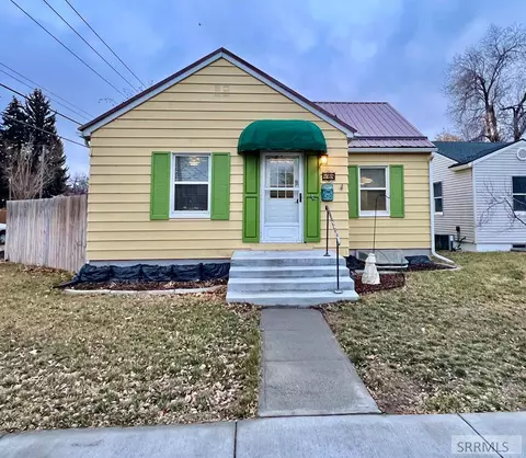 498 9th St, Idaho Falls, ID 83404