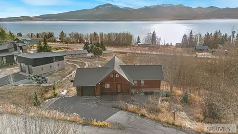 3864 Overlook Dr, Island Park, ID 83429