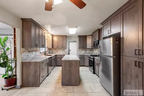 Kitchen - 4064 S 2000 W, Rexburg, ID 83440 photo 2 of 3